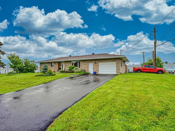 1149 Parisien St #1149, Ottawa, ON K1B 3N3