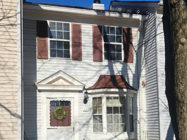 11 Dulany Ct, Sterling, VA 20165