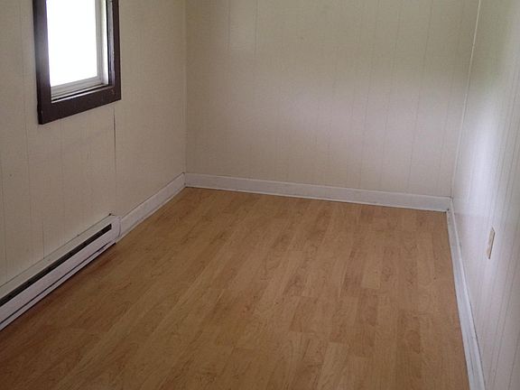 5th image of 11725 Railroad St #5