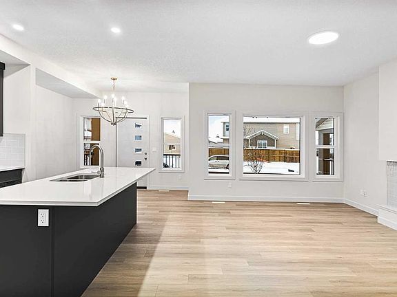 4th image of 43 S Belvedere Point SE