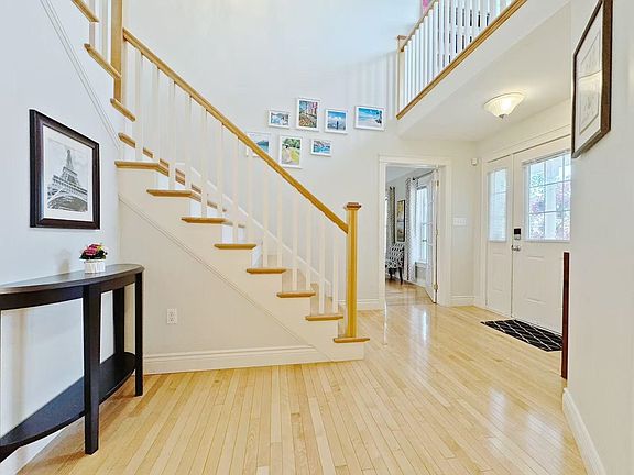3rd image of 10 Eli Ct E