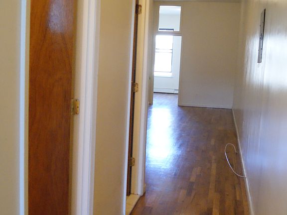 5th image of 311 Jefferson St #2NDLFT
