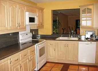 4th image of 3704 Estepona Ave