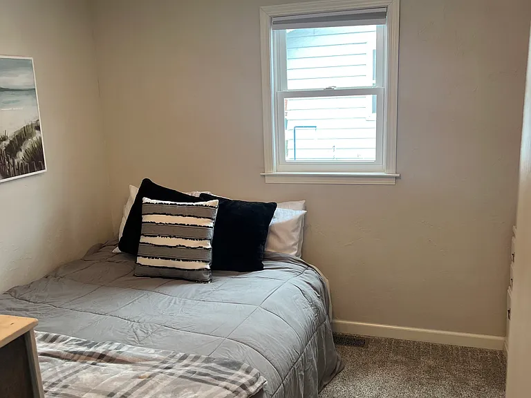 1635 Brighton Beach Rd — Photo 12