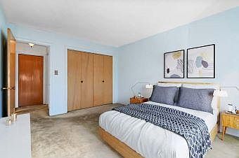 5th image of 3441 W Bryn Mawr Ave APT 1