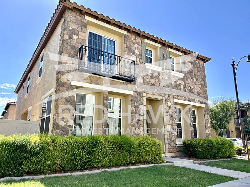1st image of 980 S Huish Dr