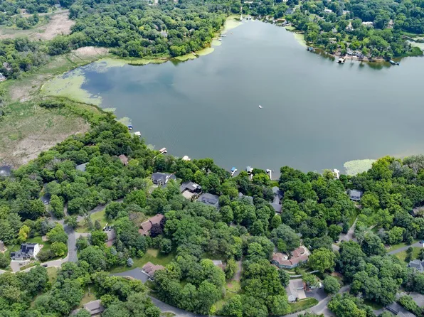 6620 Horseshoe Curv #X, Chanhassen, MN 55317