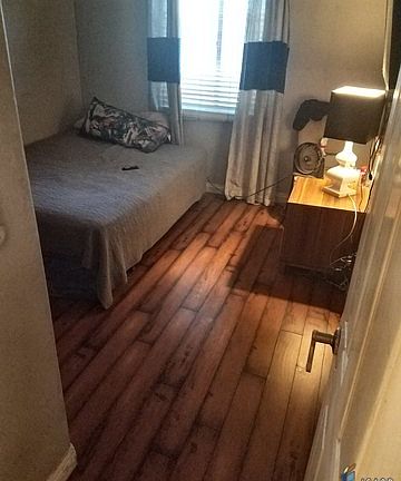 3rd image of 661 Garnet St