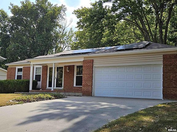 2nd image of 110 N Lark Ln
