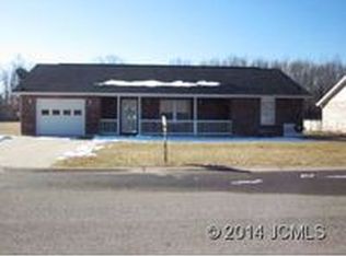 143 Wooded Ct, Hanover, IN 47243