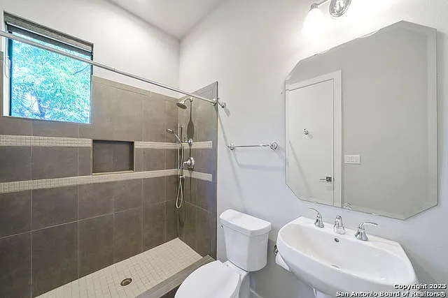 1136 E Euclid Ave — Photo 18
