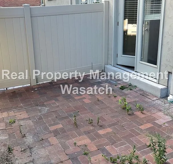 715 E Harrison Ave — Photo 26