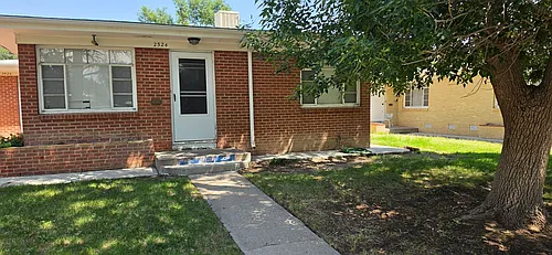2524 N Elizabeth St Photo 1