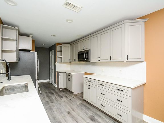 4th image of 20515 Port Bishop Ln