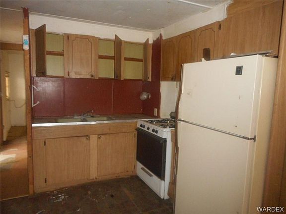 5th image of 205 Riverwood Ln