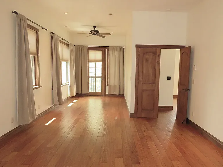 410 Jenkins Ranch Rd — Photo 8