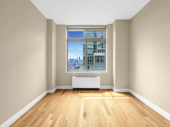 776 Sixth Avenue image 1 of 41