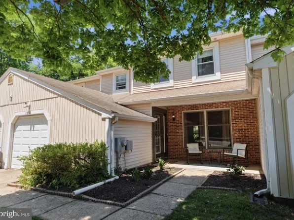 1374 Beechdrop Ct, Yardley, PA 19067