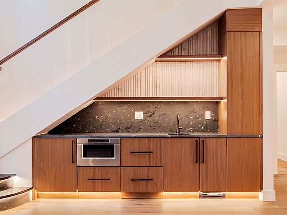 2nd image of 79 Park St APT 1