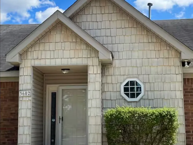 3602 Cullen Dr — Photo 2