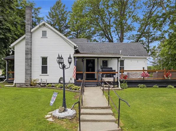 6815 Round Lake Rd, Savona, NY 14879