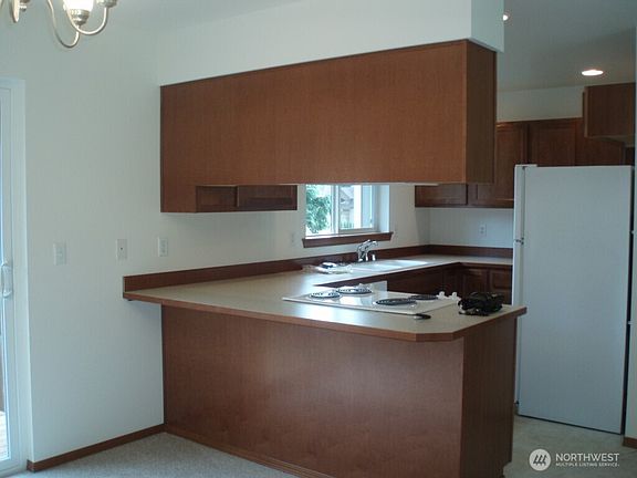 4th image of 7223 Vandermark Road E