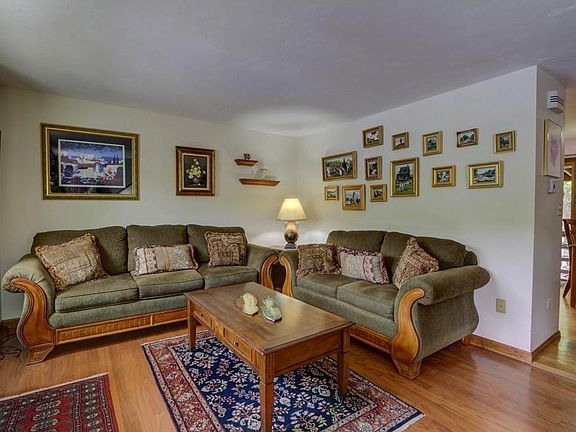 3rd image of 18 Heritage Dr