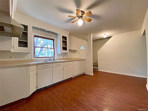 5th image of 345 Warner Ave