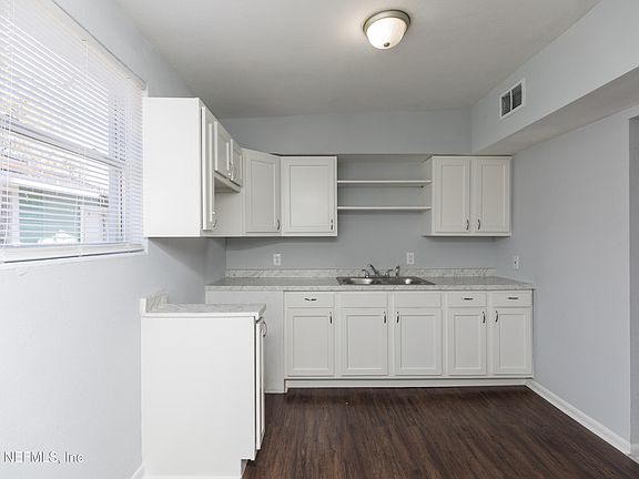 4th image of 1544 W 26TH Street
