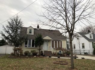 1078 Mayfair Dr, Rahway, NJ 07065