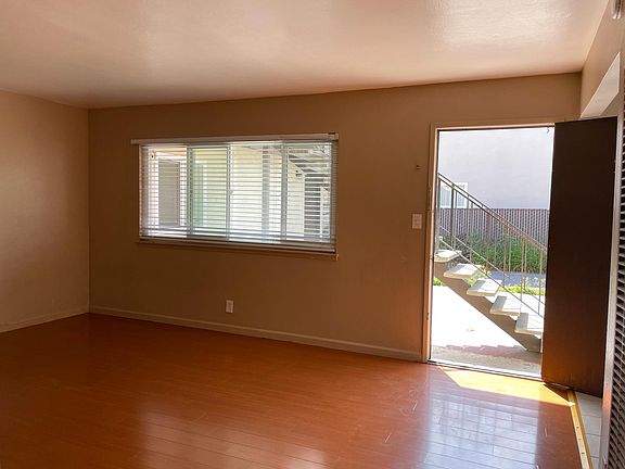 5th image of 3559 Agate Dr