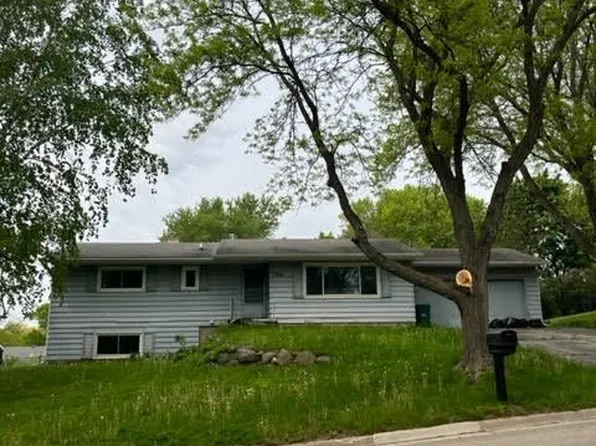 5208 Broadhead St, Mc Farland, WI 53558