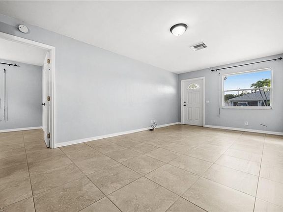 5th image of 781 101st AVE N