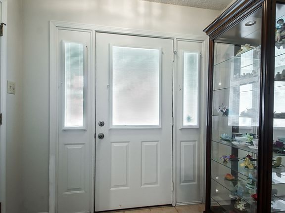 4th image of 8425 Olivia Dr