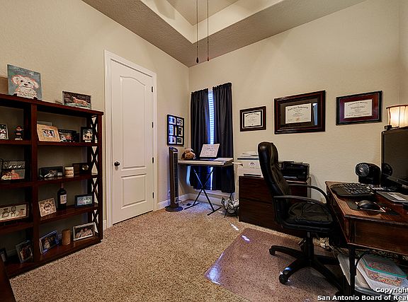 4th image of 262 Arendes Dr