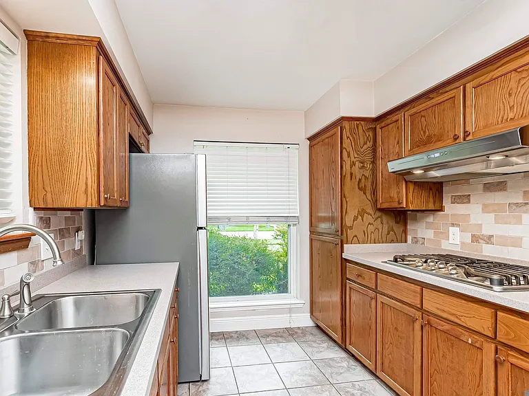 17247 Sharpsburg Ave — Photo 5