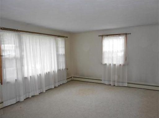 5th image of 151 Blackstone St