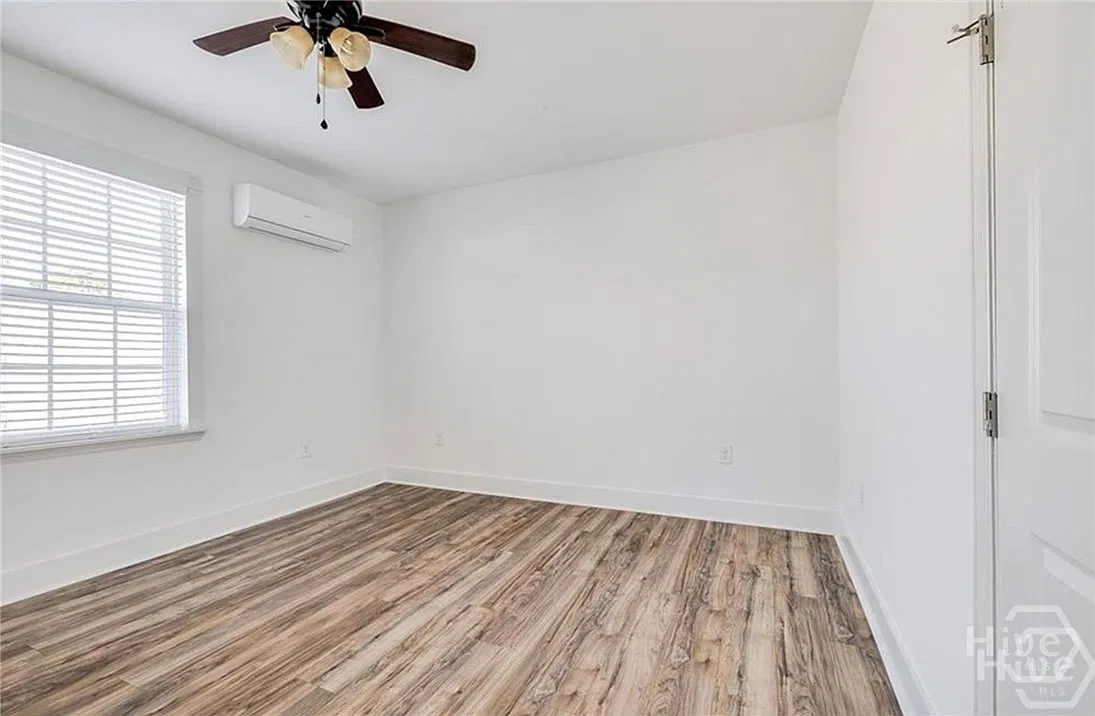 2 bed, 1.0 bath, 950 sqft, $1,600 — Photo 4
