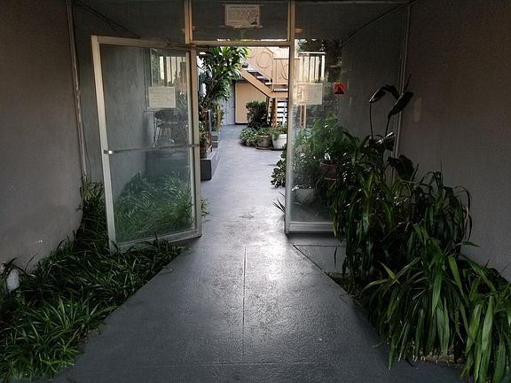 3rd image of 5133 Buffalo Ave #23