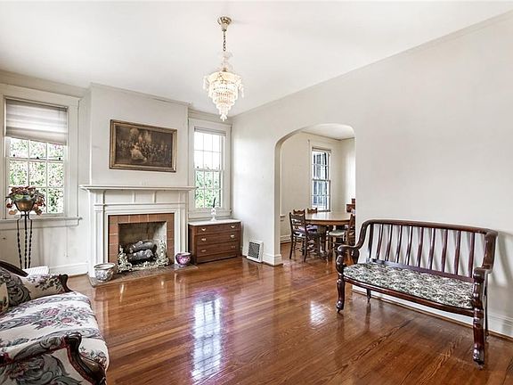 3rd image of 2717-2719 Fern St