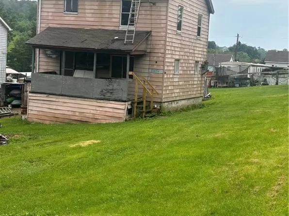304 Slatemore Dr, Mc Donald, PA 15057