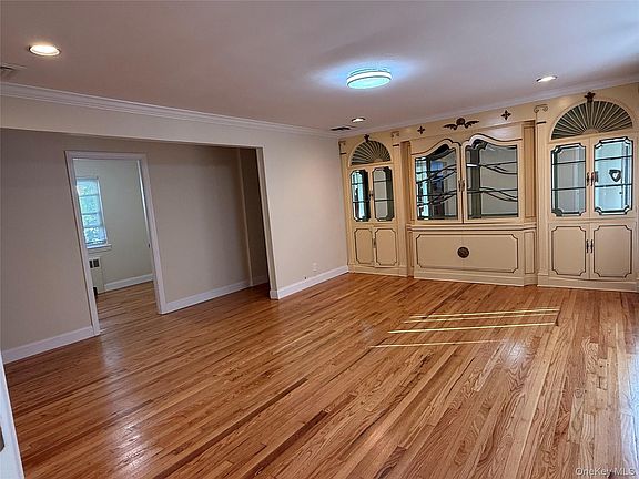 2nd image of 11 Webb Hill Rd