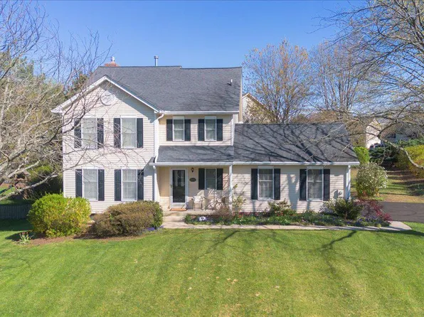 2110 Foxfield Cir, Frederick, MD 21702