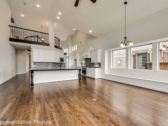 5th image of 510 Stone Oak Ln
