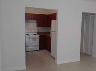 275 NE 161st St, Miami, FL 33162