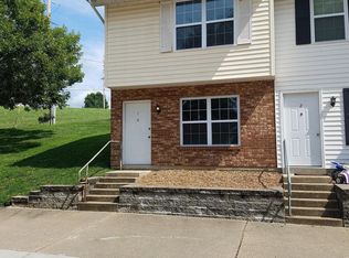 11 Bieker Creek Ln, Washington, MO 63090