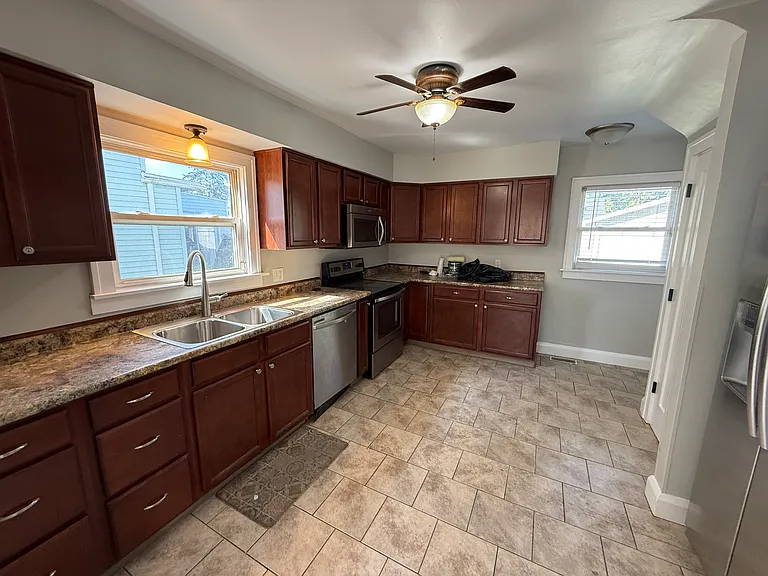 118 W Poinsetta Ave — Photo 7