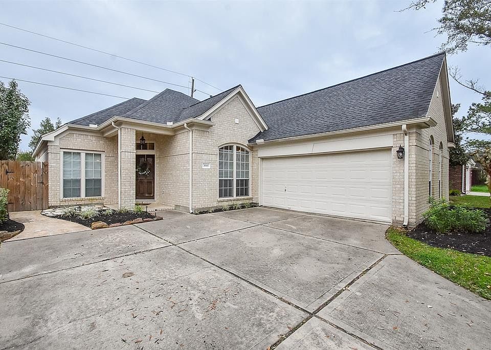 1st image of 3919 Summerfield Dr
