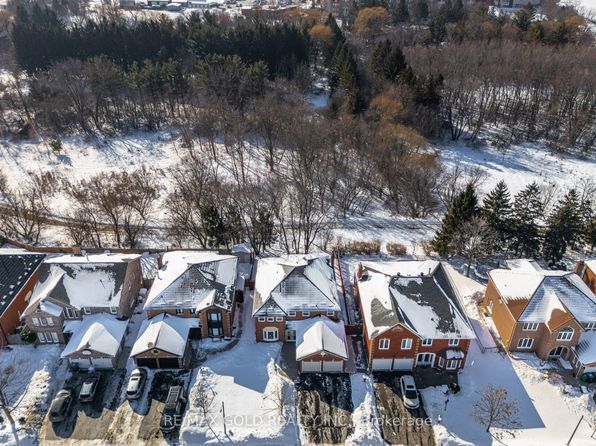 6 New London Ct, Brampton, ON L6Y 4E4