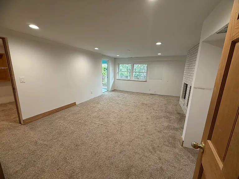 10702 SE 3rd St — Photo 21